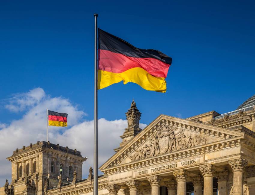 Peter Costea ◉ Marea problemă a Europei: Germania hedonistă