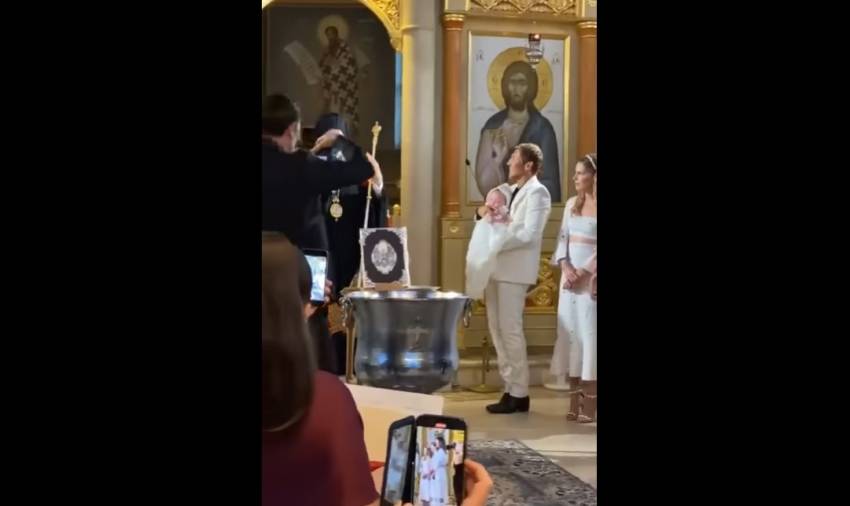 Primul botez ortodox pentru copii unui cuplu gay din Grecia