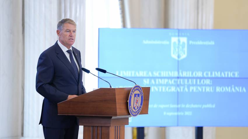 Peter Costea ◉ Utopiile climatice ale domnului Iohannis 