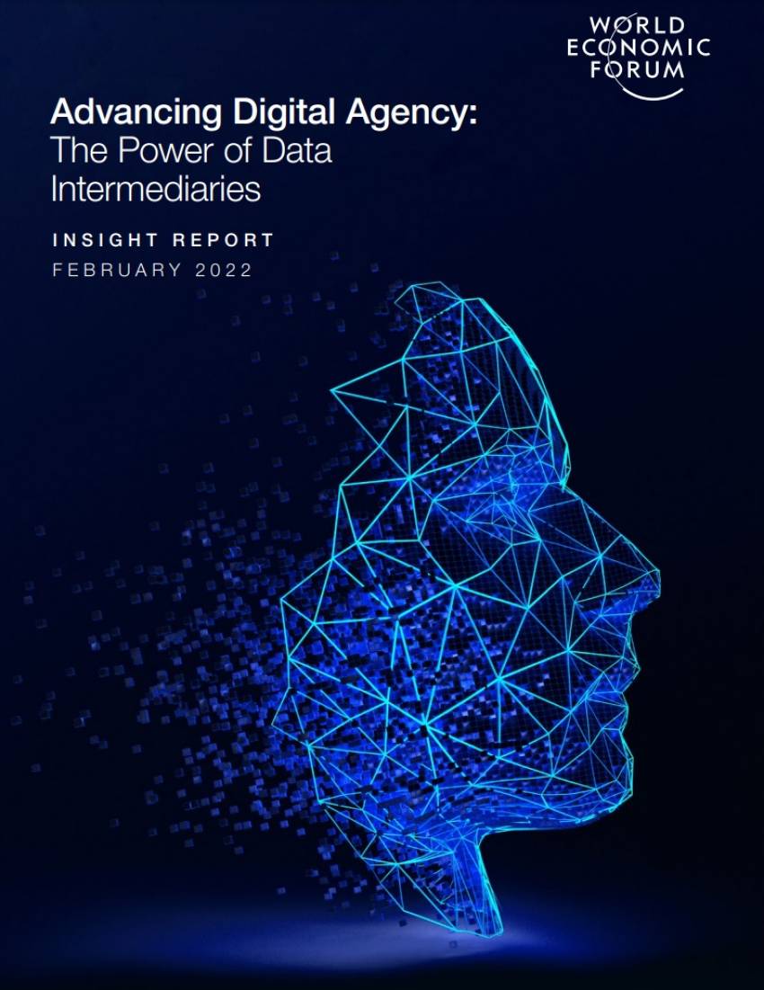 Lavinia Tec ◉ IDENTITATEA DIGITALĂ ÎN LINIE DREAPTĂ