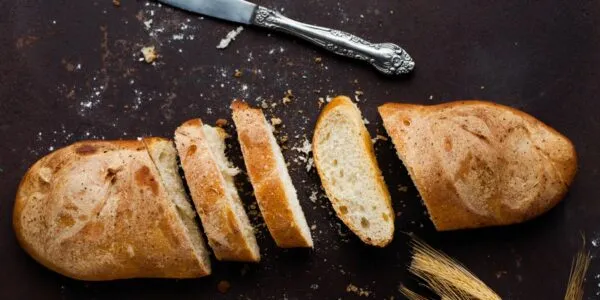 UE a dat undă verde făinii din greier pentru producerea pâinii, biscuiților și ciocolatei