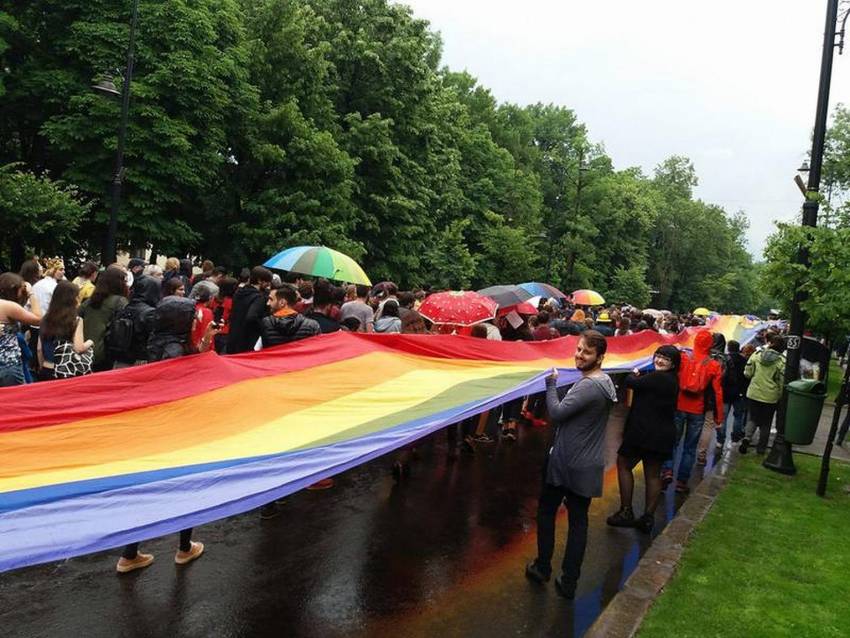 Executivul francez va crea un post de ambasador pentru drepturile LGBT+