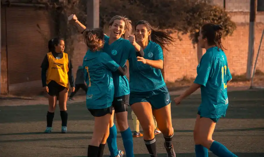 Curtea Supremă SUA blochează temporar legea prin care Biden/Harris impun școlilor includerea bărbaților în sporturile și spațiile feminine