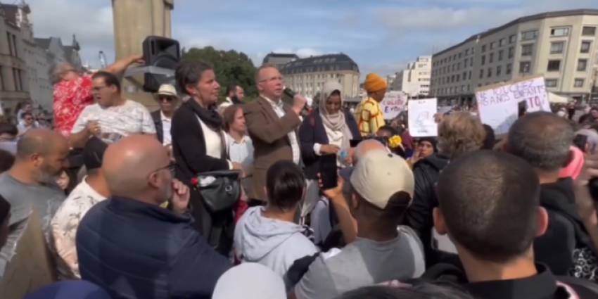 Manfiestații de amploare în Belgia împotriva orelor de educație sexuală: Nu ne atingeți copiii!