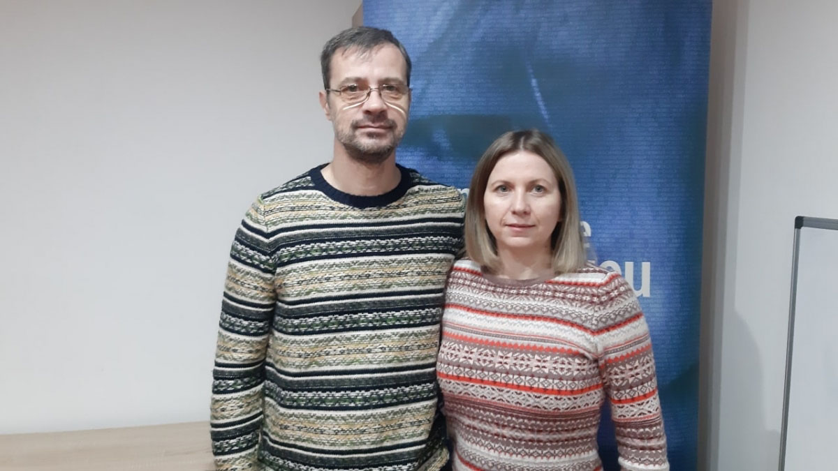 Wycliffe România ◉ O mare lumină! – Familia Dubei