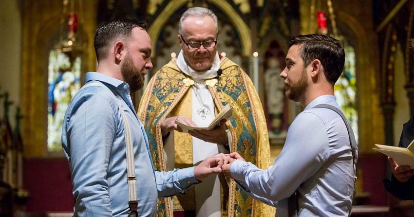 S-a votat: Biserica romano-catolică din Germania va oficia ceremonii de binecuvântare pentru cupluri homosexuale