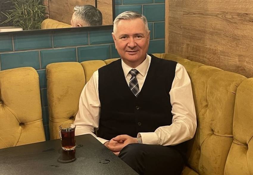 Florin Ianovici ◉ Bat vânturile