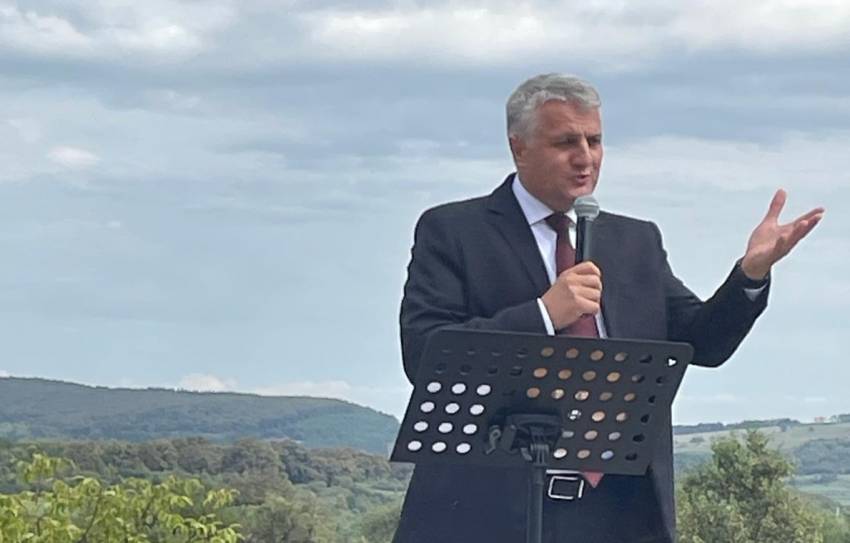 TurnulSfatului.ro: Sorin Cigher, Pastorul Bisericii Baptiste „Sion” din Sibiu: „Floriile, sărbătoarea Regelui care vine...”