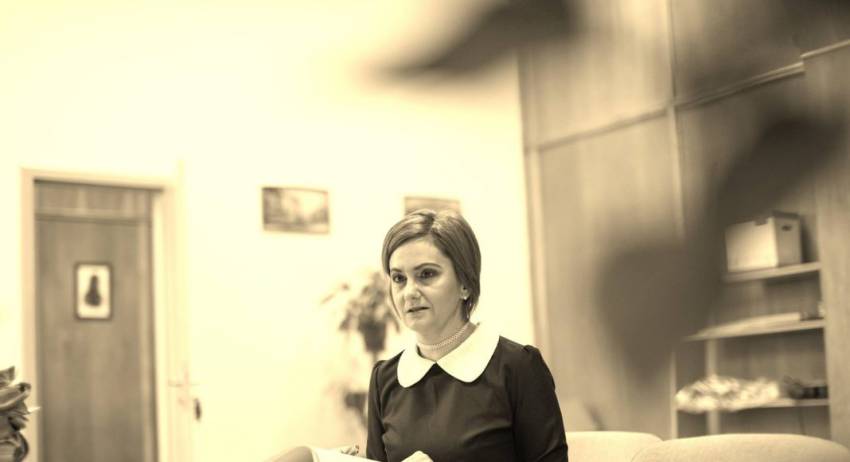 Judecătoarea Adriana Stoicescu: Respectați-vă femeia de serviciu!