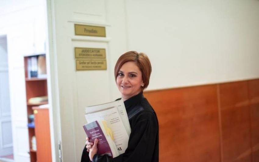 Judecătoarea Adriana Stoicescu: Lui Dumnezeu mai avem voie să Îi spunem Tată Ceresc?