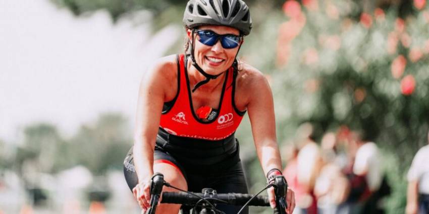 Două bicicliste au refuzat să urce pe podium după ce o „femeie“ transgender a câștigat cursa: Destul, e destul!