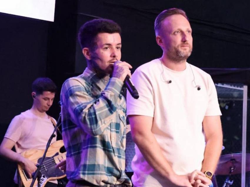 Tony Berbece ◉ Uneori ne folosim de vedetele întoarse la Hristos, dar…