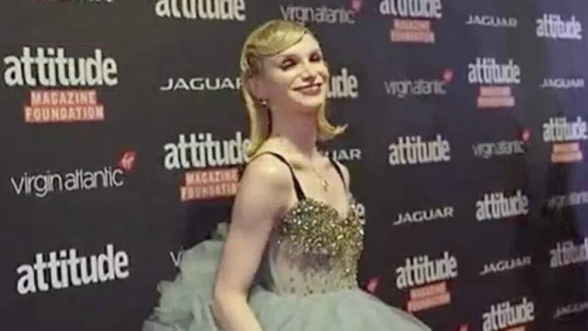 Un bărbat biologic a fost desemnat “Femeia Anului” din partea unei reviste britanice de largă audiență LGBT