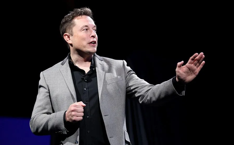 Elon Musk critică ideologia transgender, iar adepții ei „toleranți“ îl atacă